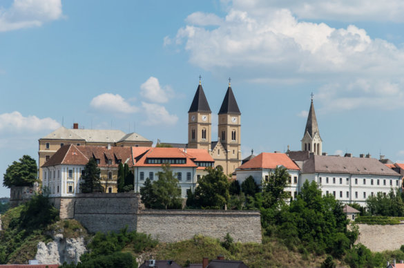 Von Csendesmark - Eigenes Werk, CC BY-SA 4.0, https://commons.wikimedia.org/w/index.php?curid=34479807